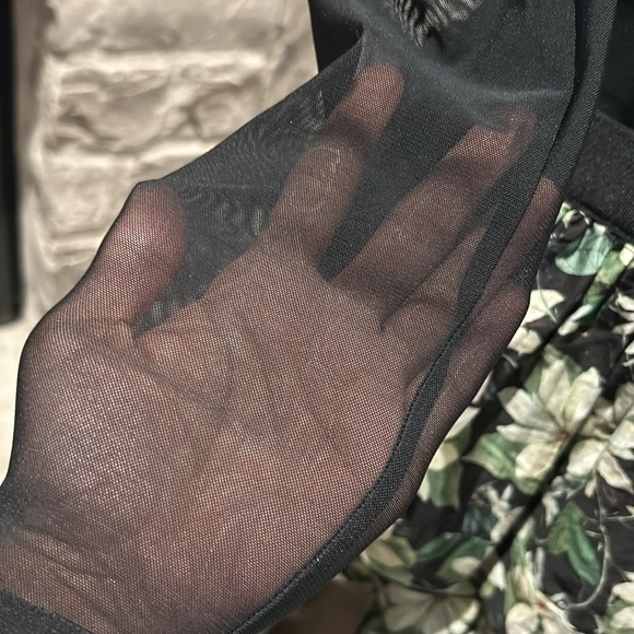 Alice + Olivia Chara Mini Ruffle Floral Dress Black Green Size 8 Like New Party - Picture 7 of 13